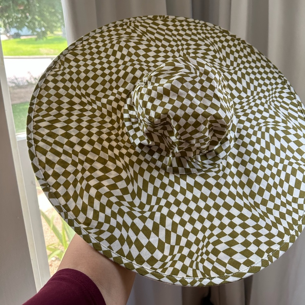 BAGGU sun hat, moss trippy checker